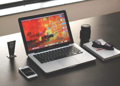 apple-desk-desktop-16347